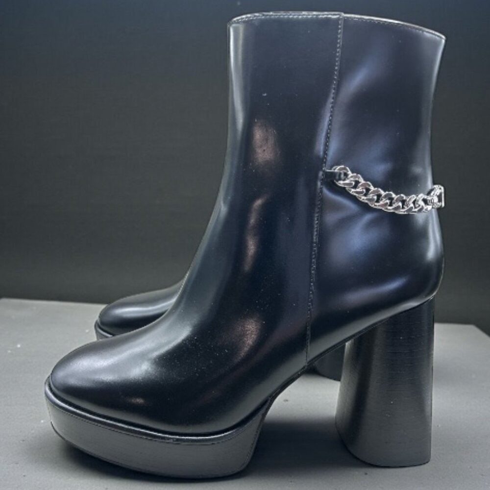 MICHAEL Michael Kors Carlisle Black Leather Platform Boot - Size 10 M (NEW)